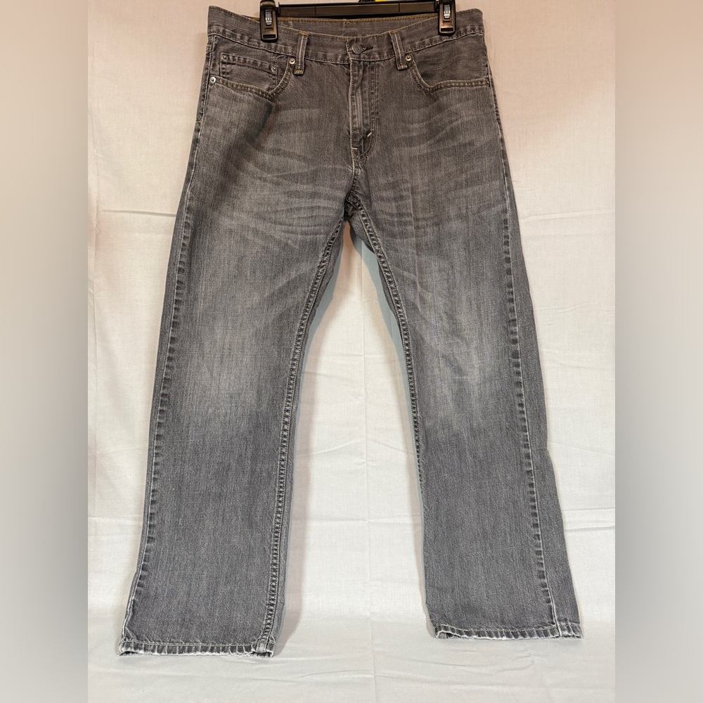 Classic Gray Men's Levi’s 514 Red Tab Straight Leg Jeans